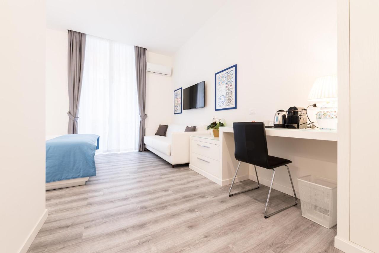 Napoliving Hotel Екстериор снимка