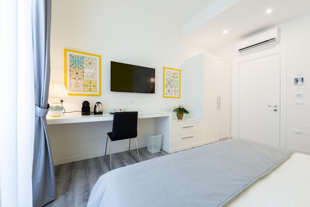 Napoliving Hotel Екстериор снимка